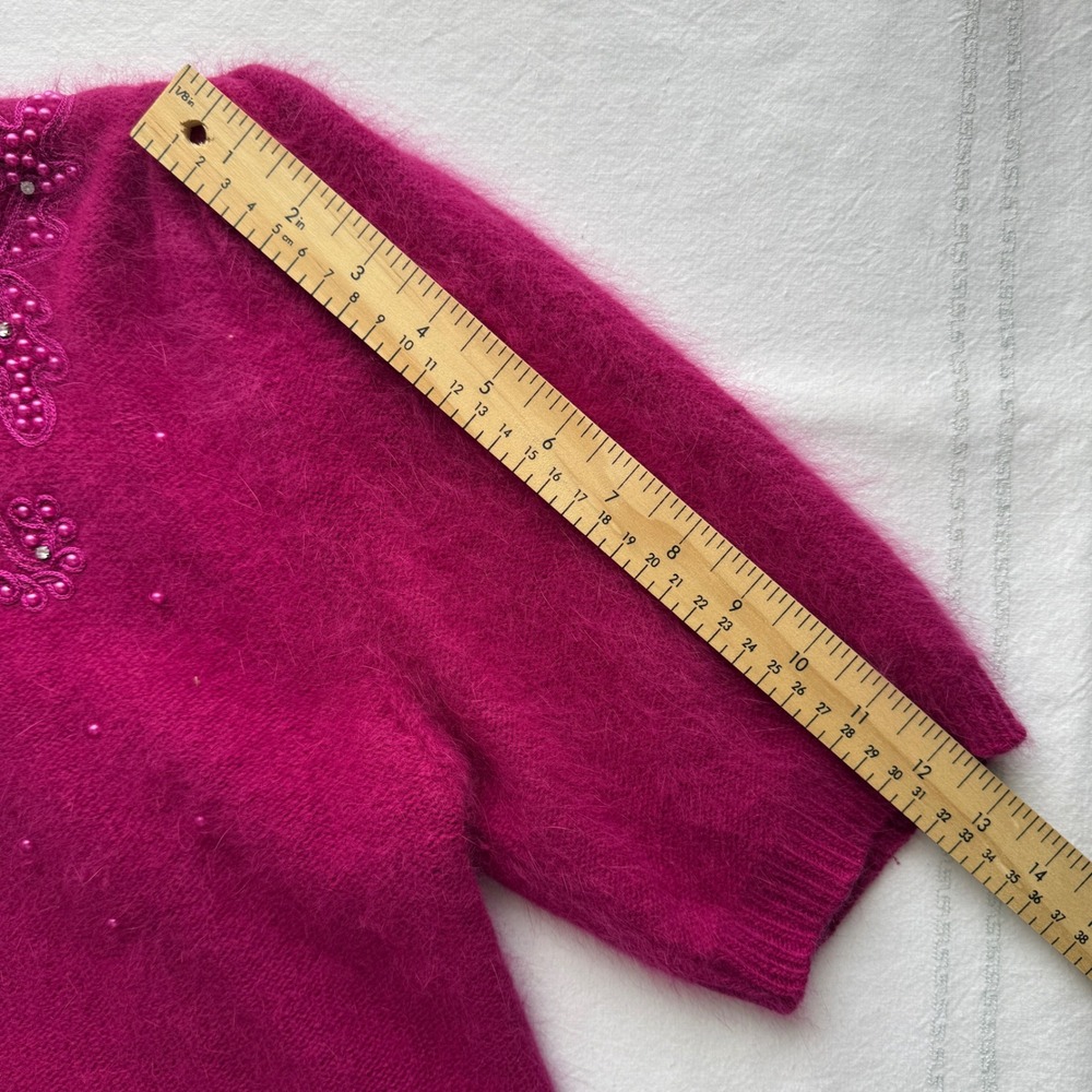 Vintage Angora Blend Sweater Beaded Floral Fuchsia Fuzzy 80s M Grandmacore - Picture 13 of 16